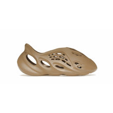 Load image into Gallery viewer, Adidas Yeezy Foam Runner RNNR &quot;Mist&quot;
