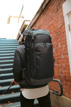Load image into Gallery viewer, SUMMIT - Discreet Rifle Backpack
