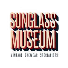 Load image into Gallery viewer, Oval Pilot Vintage 90s Sunglasses - Tk
