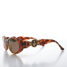 Load image into Gallery viewer, Oval Cat Eye With Gold Accents Vintage Sunglasses - Tana
