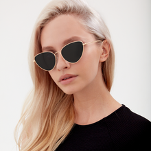 Load image into Gallery viewer, Felina - Black Gold
