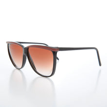 Load image into Gallery viewer, Women's Sunglasses with Colored Brow Line - Verla
