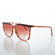 Load image into Gallery viewer, Women's Sunglasses with Colored Brow Line - Verla
