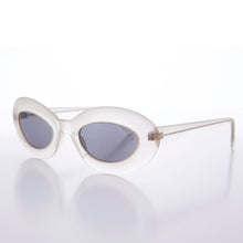 Load image into Gallery viewer, Chunky Retro 60s Cat Eye Vintage Sunglass - Zana
