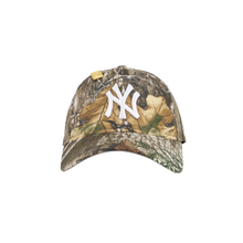 Load image into Gallery viewer, New York Yankees New Era 9Twenty Adjustable Hat (Real tree Camo)
