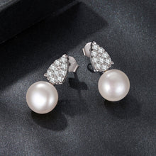 Load image into Gallery viewer, 925 Sterling Silver 0.023 Carat Moissanite &amp; Freshwater Pearl Earrings for Women
