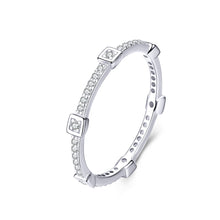 Load image into Gallery viewer, 925 Sterling Silver Ring with Pavé Setting CZ - Size 6.0
