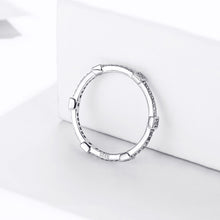 Load image into Gallery viewer, 925 Sterling Silver Ring with Pavé Setting CZ - Size 6.0
