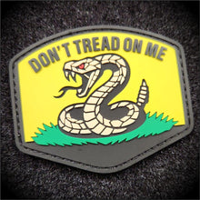Load image into Gallery viewer, V.2.0 - Don't Tread On Me - 3 Inch - PVC Patch
