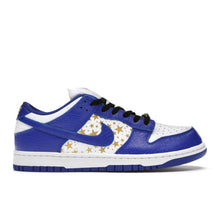 Load image into Gallery viewer, Nike SB Dunk Low Supreme Stars &quot;Hyper Royal&quot;
