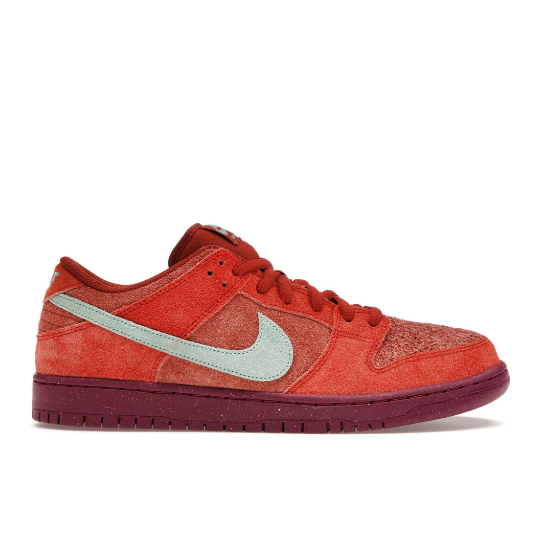Nike SB Dunk Low Mystic Red Rosewood