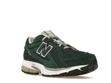 Load image into Gallery viewer, New Balance 1906R Nightwatch Green
