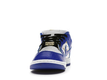 Load image into Gallery viewer, Nike SB Dunk Low Supreme Stars &quot;Hyper Royal&quot;
