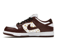 Load image into Gallery viewer, Nike SB Dunk Low Supreme Stars &quot;Barkroot Brown&quot; (2021)
