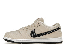 Load image into Gallery viewer, Nike SB Dunk Low Albino &amp; Preto
